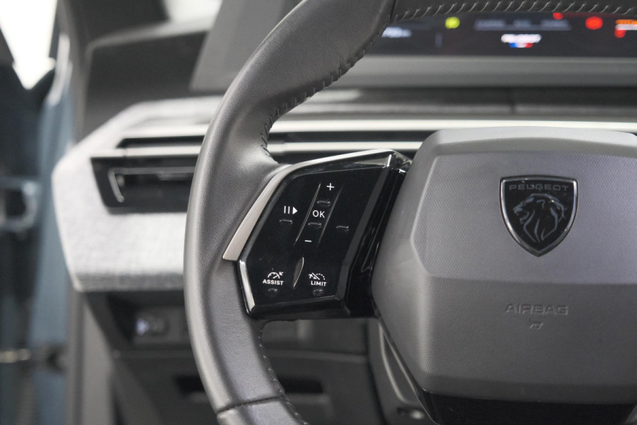 Peugeot 3008 1.2 Hybrid 136 Allure | Camera | Apple Carplay | Parkeersensoren