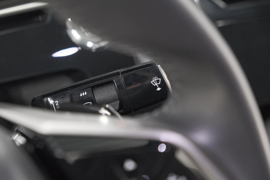 Peugeot 3008 1.2 Hybrid 136 Allure | Camera | Apple Carplay | Parkeersensoren
