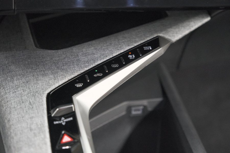 Peugeot 3008 1.2 Hybrid 136 Allure | Camera | Apple Carplay | Parkeersensoren