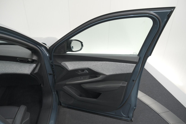 Peugeot 3008 1.2 Hybrid 136 Allure | Camera | Apple Carplay | Parkeersensoren