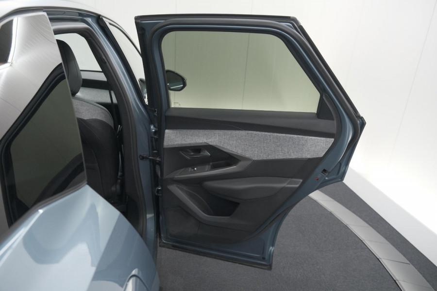 Peugeot 3008 1.2 Hybrid 136 Allure | Camera | Apple Carplay | Parkeersensoren