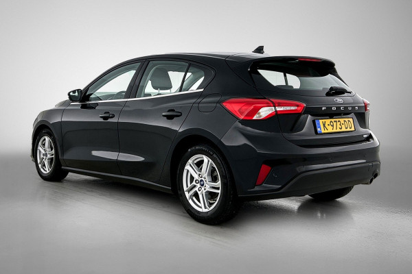 Ford Focus 1.0 EcoBoost Hybrid Trend Edition Business (NAVIGATIE, CAMERA, CARPLAY, PARKEERSENSOREN, GOED ONDERHOUDEN)