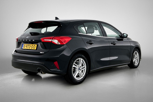 Ford Focus 1.0 EcoBoost Hybrid Trend Edition Business (NAVIGATIE, CAMERA, CARPLAY, PARKEERSENSOREN, GOED ONDERHOUDEN)