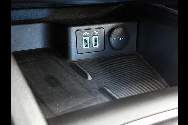 Ford Focus 1.0 EcoBoost Hybrid Trend Edition Business (NAVIGATIE, CAMERA, CARPLAY, PARKEERSENSOREN, GOED ONDERHOUDEN)