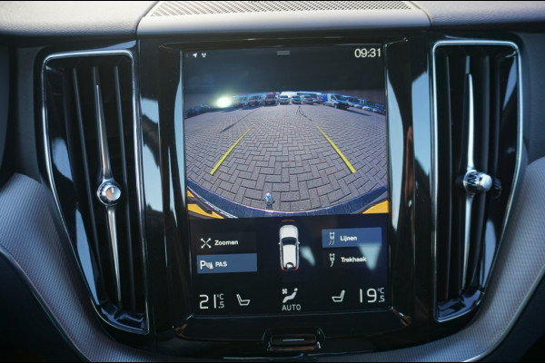 Volvo XC60 190PK T4 R-Design AUTOM. | SUPER LUXE | PANO | TREKHAAK