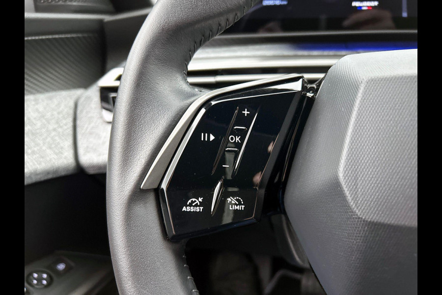 Peugeot 3008 1.2 Hybrid 136 Allure WIDE-SCREEN | CAMERA | NAVI & CARPLAY