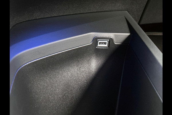 Peugeot 3008 1.2 Hybrid 136 Allure WIDE-SCREEN | CAMERA | NAVI & CARPLAY