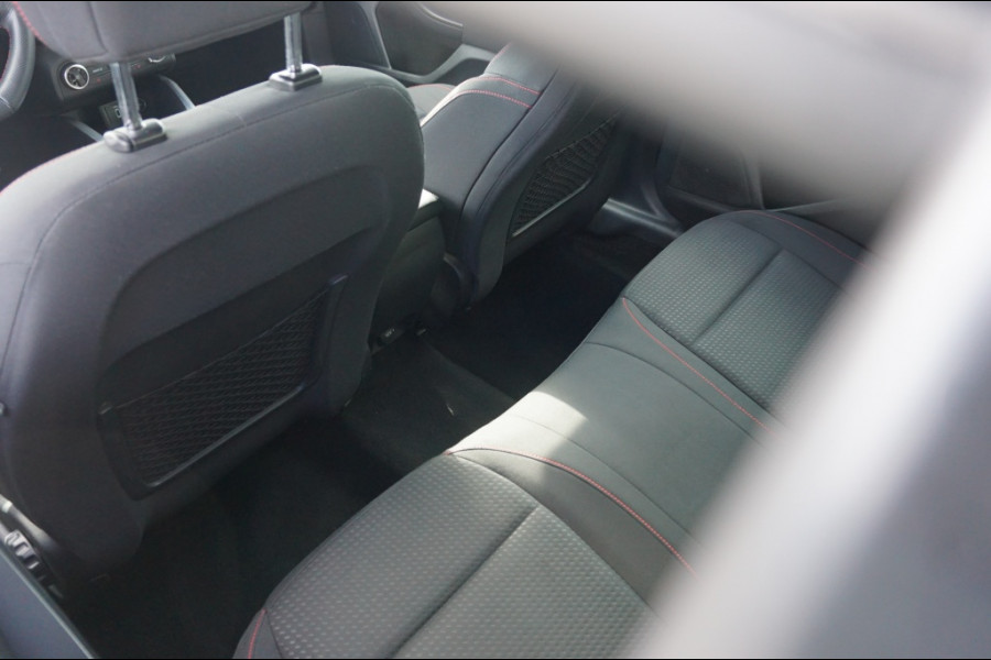 Ford FOCUS Wagon 150PK ST Line Business | SPORTIEF | AUTOMAAT | NAVI | SENSOREN