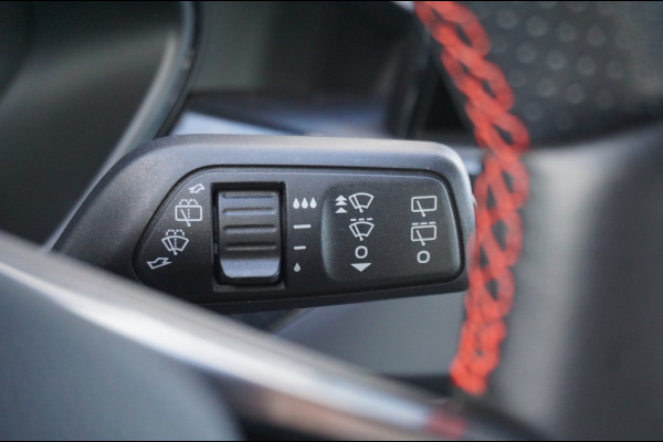 Ford FOCUS Wagon 150PK ST Line Business | SPORTIEF | AUTOMAAT | NAVI | SENSOREN