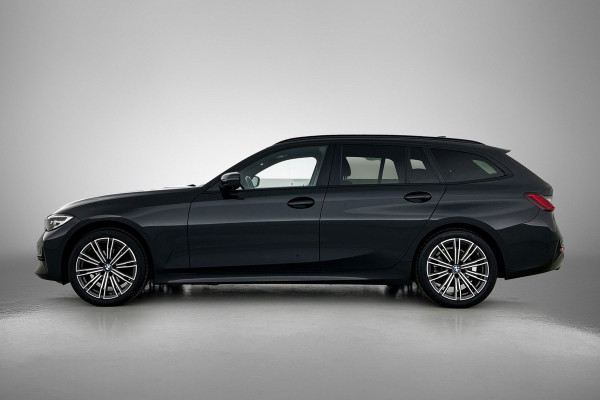 BMW 3 Serie Touring 318i High Executive(Dealer onderH, Carplay/ Android, Navi, StoelV, PDC V+A, Climate con,, Etc)