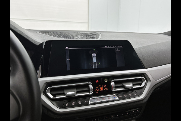 BMW 3 Serie Touring 318i High Executive(Dealer onderH, Carplay/ Android, Navi, StoelV, PDC V+A, Climate con,, Etc)