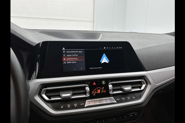 BMW 3 Serie Touring 318i High Executive(Dealer onderH, Carplay/ Android, Navi, StoelV, PDC V+A, Climate con,, Etc)