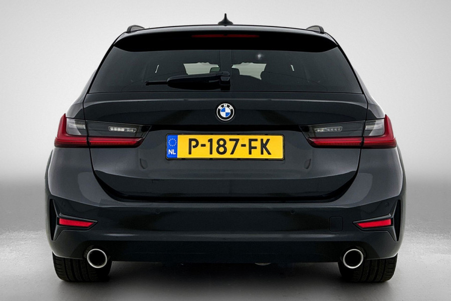 BMW 3 Serie Touring 318i High Executive(Dealer onderH, Carplay/ Android, Navi, StoelV, PDC V+A, Climate con,, Etc)
