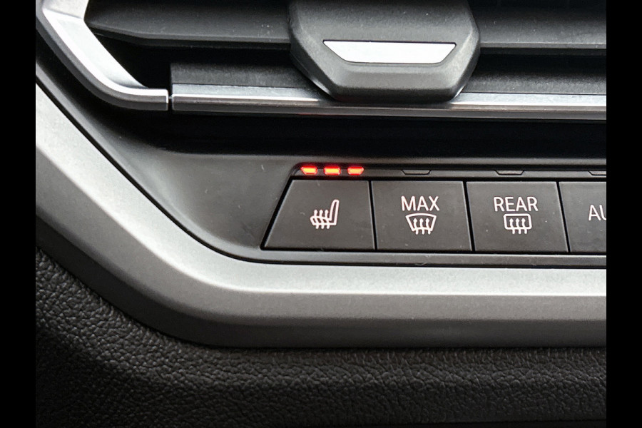 BMW 3 Serie Touring 318i High Executive(Dealer onderH, Carplay/ Android, Navi, StoelV, PDC V+A, Climate con,, Etc)