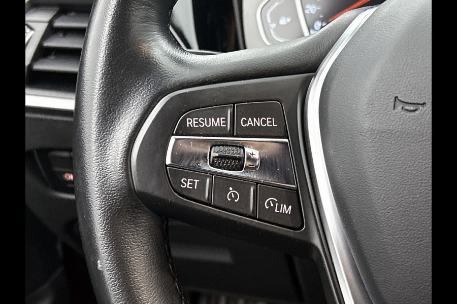 BMW 3 Serie Touring 318i High Executive(Dealer onderH, Carplay/ Android, Navi, StoelV, PDC V+A, Climate con,, Etc)