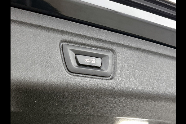 BMW 3 Serie Touring 318i High Executive(Dealer onderH, Carplay/ Android, Navi, StoelV, PDC V+A, Climate con,, Etc)