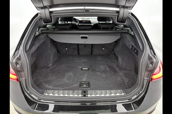 BMW 3 Serie Touring 318i High Executive(Dealer onderH, Carplay/ Android, Navi, StoelV, PDC V+A, Climate con,, Etc)