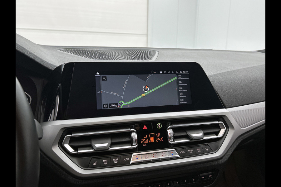 BMW 3 Serie Touring 318i High Executive(Dealer onderH, Carplay/ Android, Navi, StoelV, PDC V+A, Climate con,, Etc)