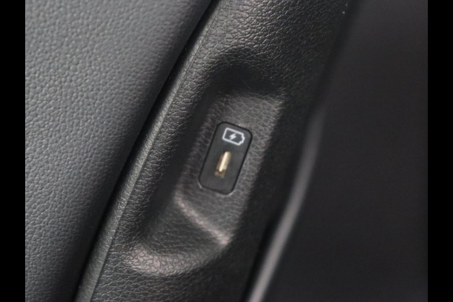 Kia Sportage 1.6 T-GDi Plug-in Hybrid AWD DynamicPlusLine | Stoelverwarming | Adaptive cruise | Matrix LED | 19'' | Camera | Half leder | Carplay | Keyless | Stuurverwarming | Navigatie | PHEV