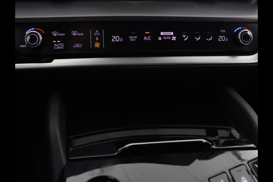 Kia Sportage 1.6 T-GDi Plug-in Hybrid AWD DynamicPlusLine | Stoelverwarming | Adaptive cruise | Matrix LED | 19'' | Camera | Half leder | Carplay | Keyless | Stuurverwarming | Navigatie | PHEV