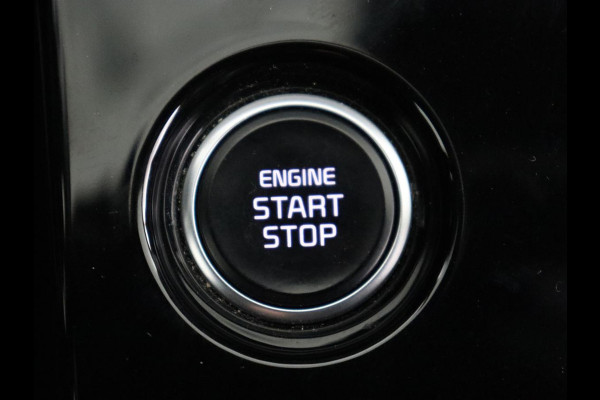 Kia Sportage 1.6 T-GDi Plug-in Hybrid AWD DynamicPlusLine | Stoelverwarming | Adaptive cruise | Matrix LED | 19'' | Camera | Half leder | Carplay | Keyless | Stuurverwarming | Navigatie | PHEV