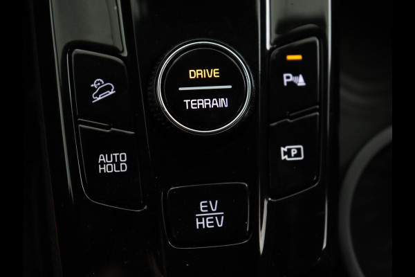 Kia Sportage 1.6 T-GDi Plug-in Hybrid AWD DynamicPlusLine | Stoelverwarming | Adaptive cruise | Matrix LED | 19'' | Camera | Half leder | Carplay | Keyless | Stuurverwarming | Navigatie | PHEV