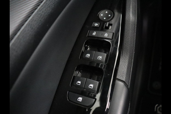 Kia Sportage 1.6 T-GDi Plug-in Hybrid AWD DynamicPlusLine | Stoelverwarming | Adaptive cruise | Matrix LED | 19'' | Camera | Half leder | Carplay | Keyless | Stuurverwarming | Navigatie | PHEV