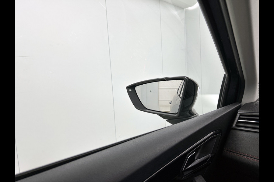 Seat Ibiza 1.0 TSI FR Business Intense(NL-auto, Goed OnderH, Panorama, Camera, StoelV, Climate Con, PDC, Navi, Etc)