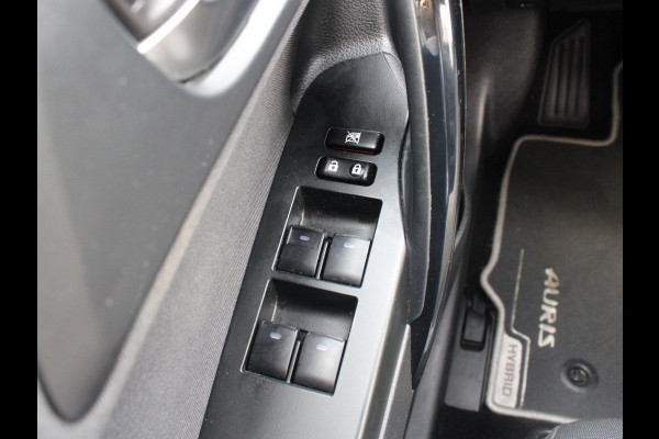 Toyota Auris Touring Sports 1.8 Hybrid Energy Plus | AIRCO | 12 MAANDEN BOVAG GARANTIE |