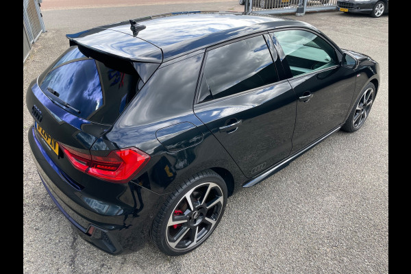 Audi A1 Sportback 40 TFSI S Line edition one Dealer onderhouden