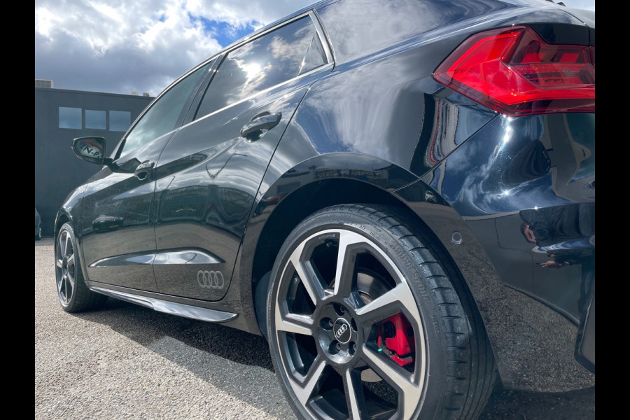 Audi A1 Sportback 40 TFSI S Line edition one Dealer onderhouden