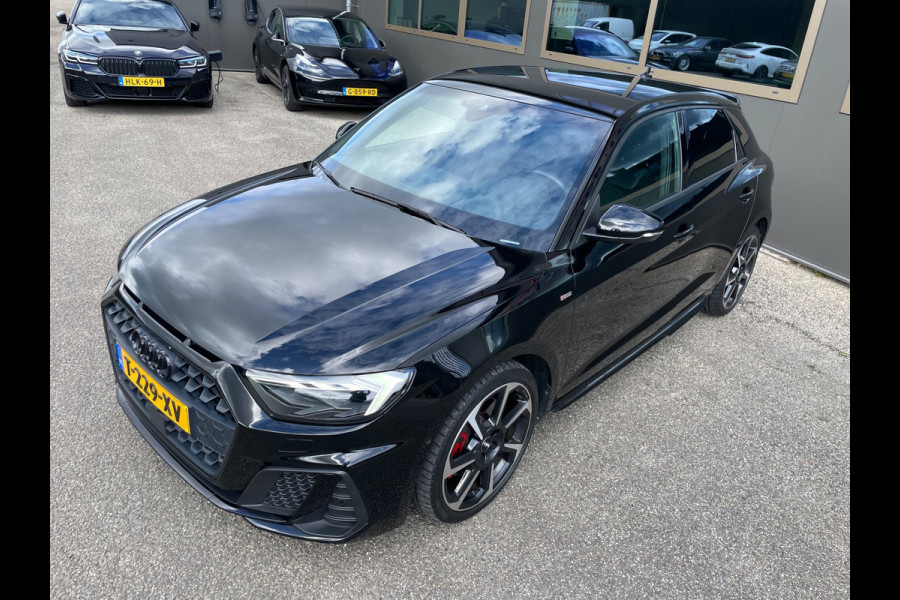 Audi A1 Sportback 40 TFSI S Line edition one Dealer onderhouden