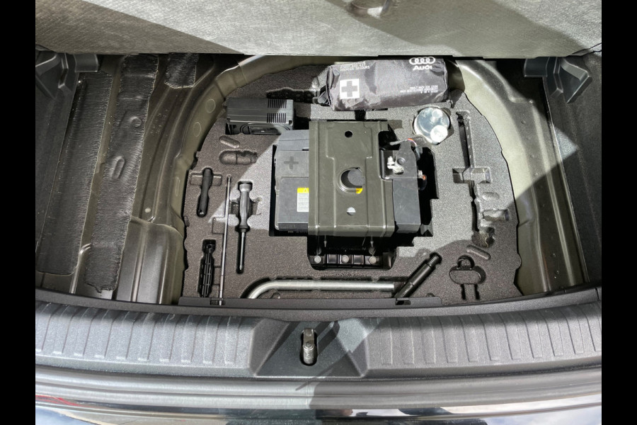 Audi A1 Sportback 40 TFSI S Line edition one Dealer onderhouden