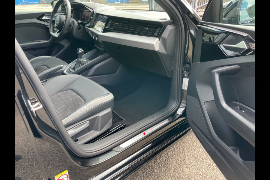 Audi A1 Sportback 40 TFSI S Line edition one Dealer onderhouden