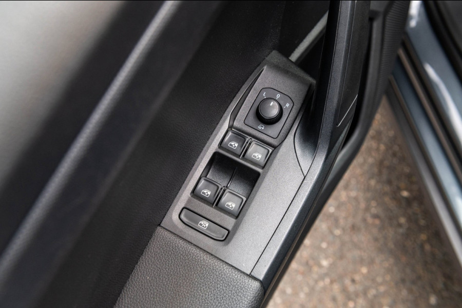 Seat Arona 1.0 TSI Xcellence Launch Edition Carplay I CLima ITrekhaak I