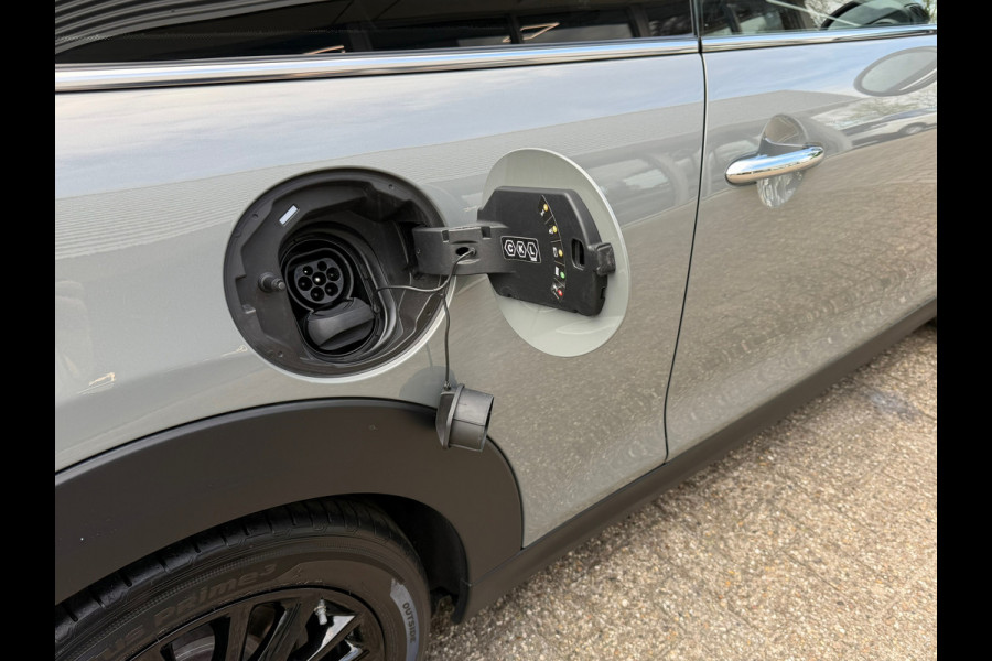 MINI Mini Electric MINI Electric 33 kWh 184 Pk | Navigatie | Cruise | Clima | 16".
