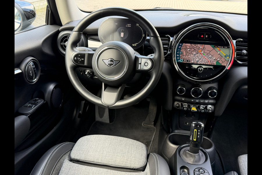 MINI Mini Electric MINI Electric 33 kWh 184 Pk | Navigatie | Cruise | Clima | 16".