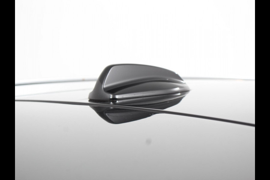 Volvo XC40 1.5 T5 Recharge Inscription Expression | Navigatie | Harman Kardon | Climate control | Adaptieve cruise control | Parkeersensoren | Achteruitrijcamera  | Keyless start | LED | Navigatie | Verwarmde voorstoelen | Apple Carplay/ Android Auto