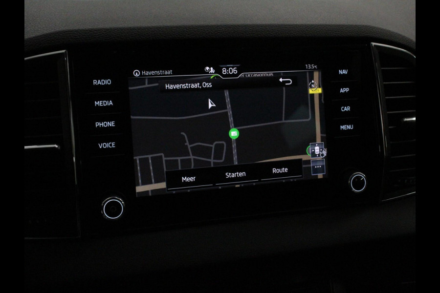 Škoda Karoq 1.5 TSI 150pk Automaat Style Climate Control Cruise Control LED Lichtmetalen velgen Navigatie Apple Carplay/ Android Auto Keyless
