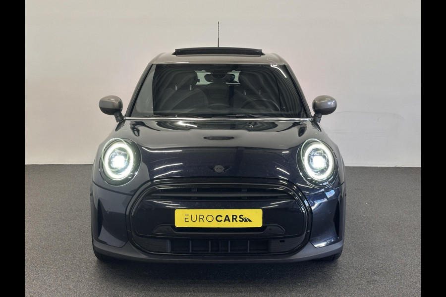 MINI Cooper 1.5 Yours 5-DRS DCT-7 Aut. 136pk Panoramadak Sportstoelen Navi Carplay PDC Achter+Camera Full LED Armsteun Cruise Control Stoelverwarming