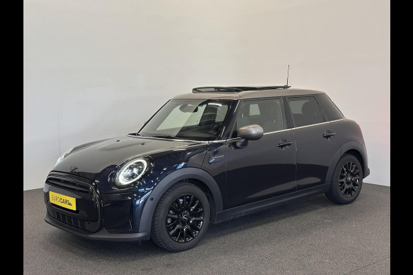MINI Cooper 1.5 Yours 5-DRS DCT-7 Aut. 136pk Panoramadak Sportstoelen Navi Carplay PDC Achter+Camera Full LED Armsteun Cruise Control Stoelverwarming
