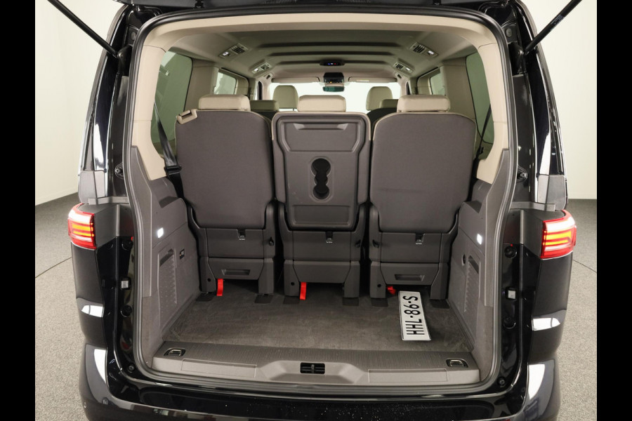 Volkswagen Multivan 1.5 eHybrid L2 Economy Business 4Motion | 7 Zits | Zwenkbare Trekhaak | Navigatie | Achteruitrij  Camera | Parkeer hulp | 65% getinte ruiten achter |