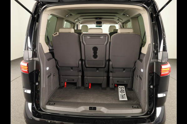 Volkswagen Multivan 1.5 eHybrid L2 Economy Business 4Motion | 7 Zits | Zwenkbare Trekhaak | Navigatie | Achteruitrij  Camera | Parkeer hulp | 65% getinte ruiten achter |