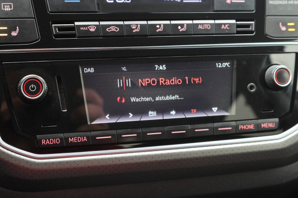 Volkswagen up! 1.0 BMT high up! Climate, Stoelverwarming, Cruise, PDC, 16"