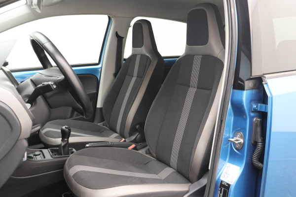 Volkswagen up! 1.0 BMT high up! Climate, Stoelverwarming, Cruise, PDC, 16"