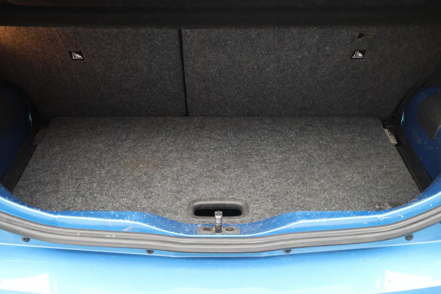 Volkswagen up! 1.0 BMT high up! Climate, Stoelverwarming, Cruise, PDC, 16"