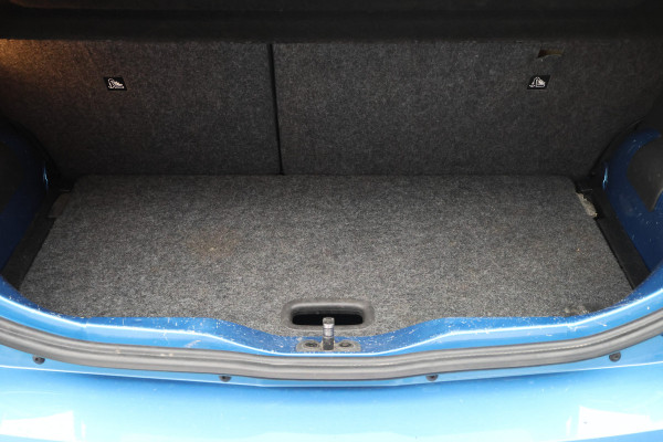Volkswagen up! 1.0 BMT high up! Climate, Stoelverwarming, Cruise, PDC, 16"