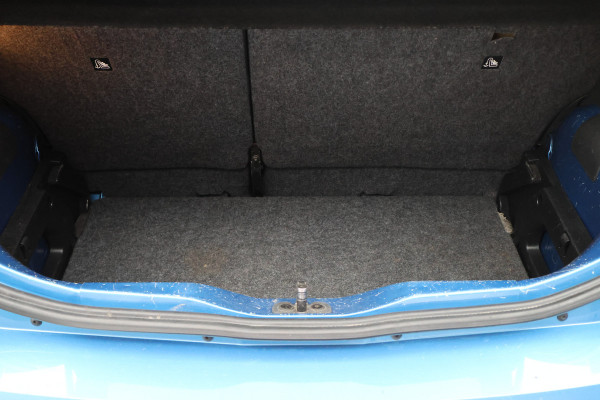 Volkswagen up! 1.0 BMT high up! Climate, Stoelverwarming, Cruise, PDC, 16"