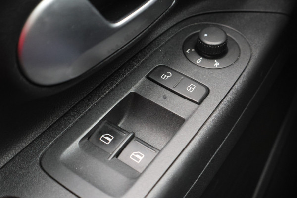 Volkswagen up! 1.0 BMT high up! Climate, Stoelverwarming, Cruise, PDC, 16"