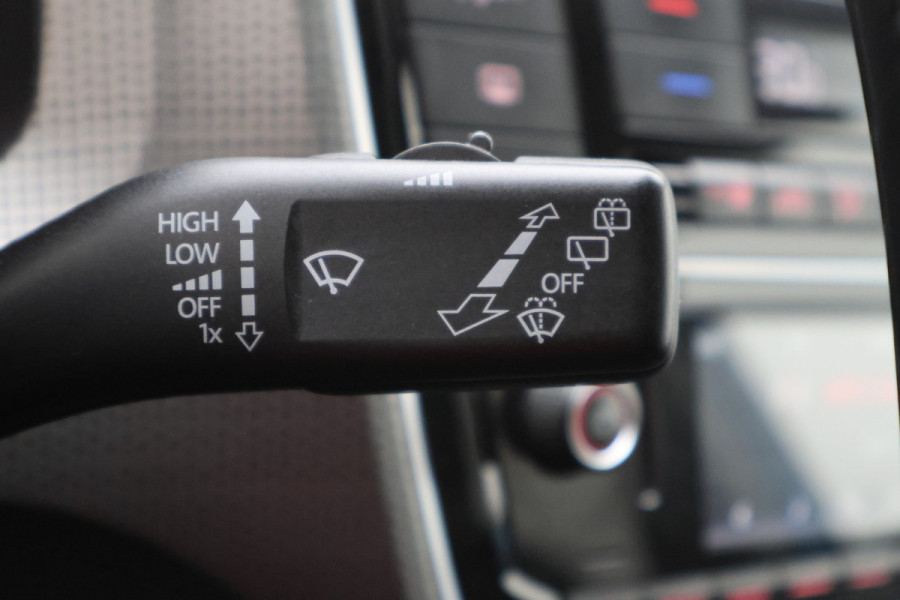 Volkswagen up! 1.0 BMT high up! Climate, Stoelverwarming, Cruise, PDC, 16"